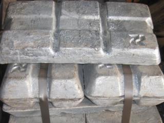 Цинк-в чушках Цинк-чушка